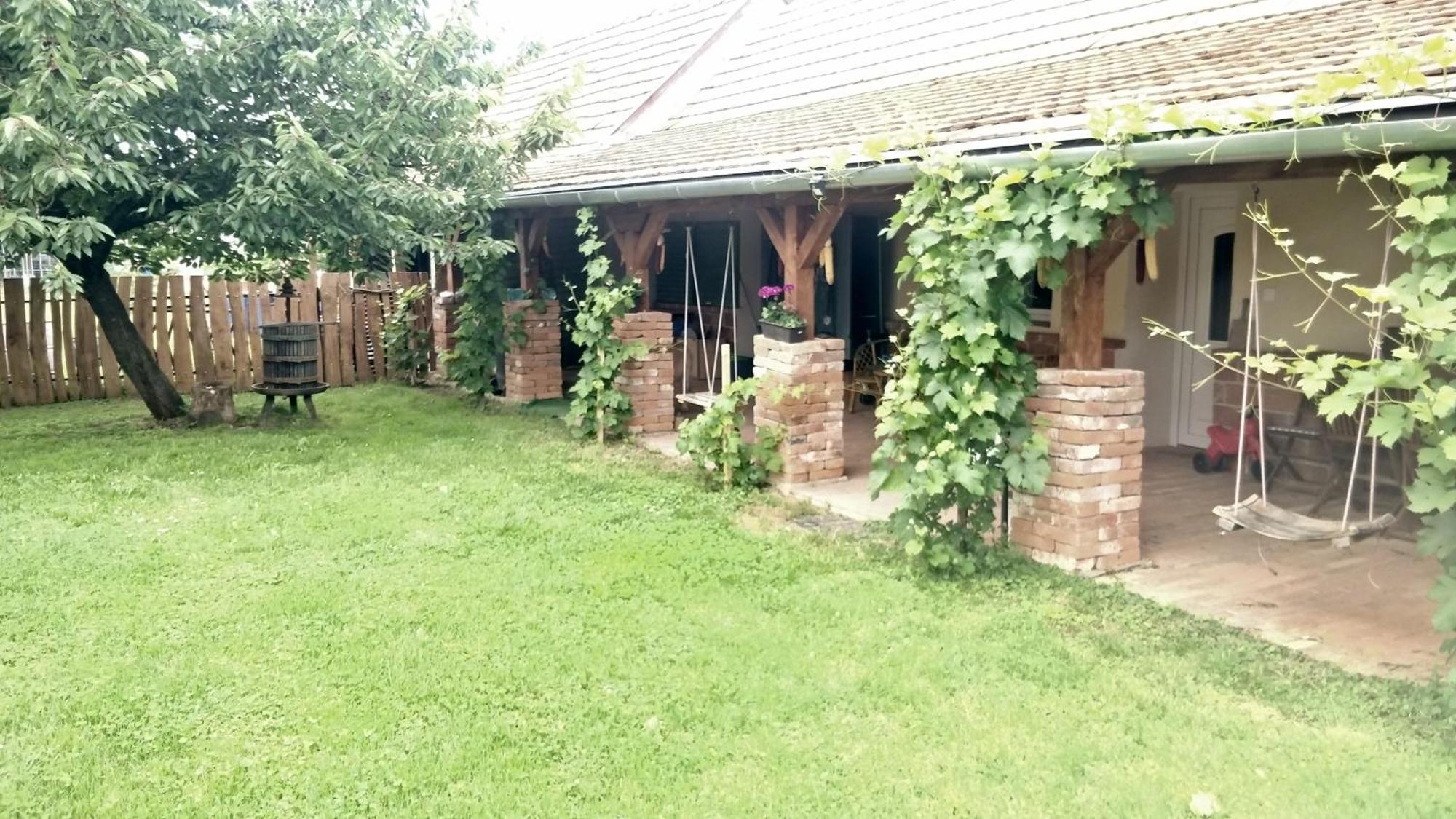 Apartament Oereghaz Vendeghaz Lakhegy Zewnętrze zdjęcie